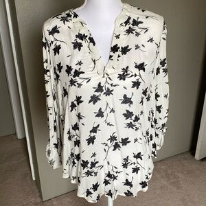 Mix by 41 Hawthorne cream blouse with black floral, 3/4 sleeve w/ button detail